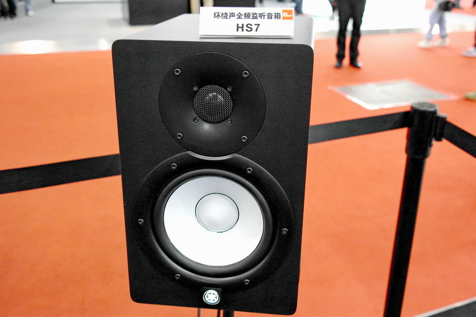狗万专业音响新产品亮相PALM EXPO 2013展会 