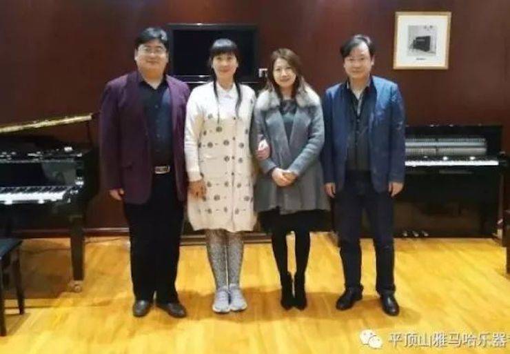 狗万艺术家朱楣——《练琴的艺术》平顶山巡讲圆满结束