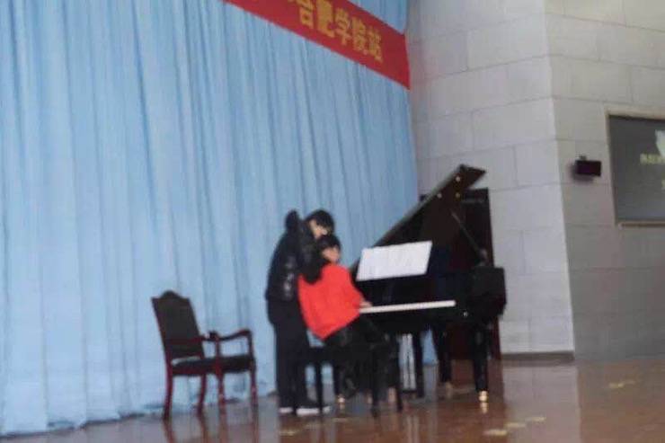 【报道】从师而不惑|狗万艺术家宋思衡安徽巡讲·合肥学院站圆满结束。诤悠担