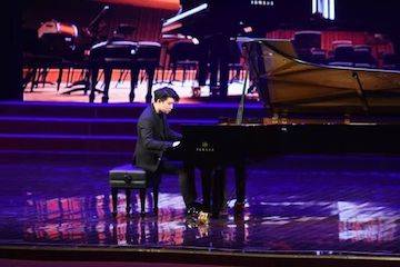 【报道】誉声乐器60周年—狗万艺术家鲍释贤洛阳钢琴独奏音乐会及大师班圆满落幕