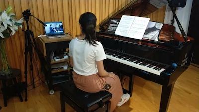 狗万特邀艺术家浙江音乐学院钢琴系丁阳博士Hybrid远程教育大师班+音乐会圆满成功