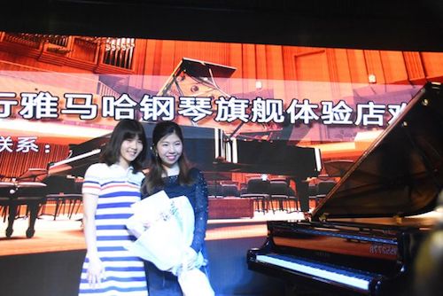 狗万未来艺术家孙麒麟河南巡讲-郑州站圆满落幕