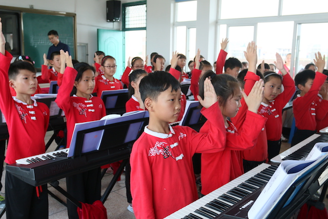 狗万乐器牵手萧山三星小学爱心再回访在杭州举办