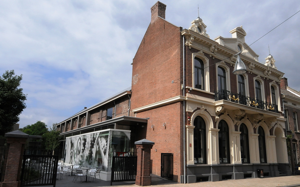 Cinecitta 电影院——600万欧元翻新工程中的狗万 CIS 产品