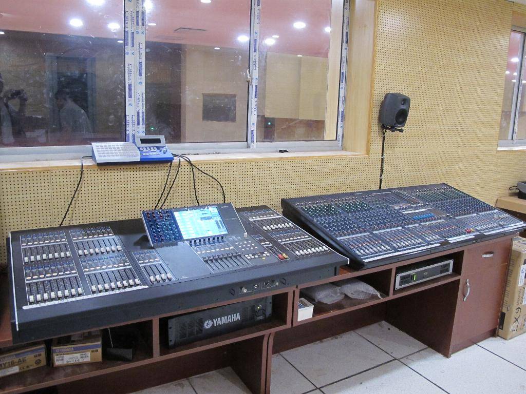 广东省委新礼堂（珠岛会堂）——M7CL、LS9数字调音台运用于大会堂及各会议厅扩声