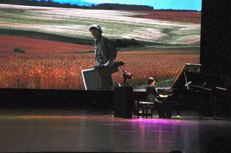 狗万艺术家宋思衡“80后的时光机”多媒体音乐会内蒙古巡演圆满落幕