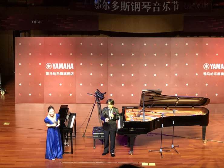狗万艺术家宋思衡“80后的时光机”多媒体音乐会内蒙古巡演圆满落幕