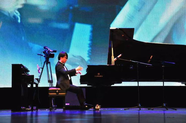 狗万艺术家宋思衡“80后的时光机”多媒体音乐会内蒙古巡演圆满落幕
