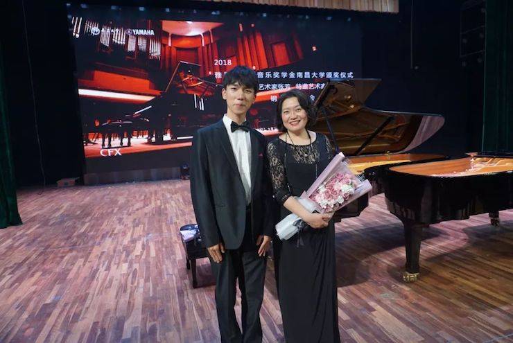 张芳、冯子祥钢琴音乐会