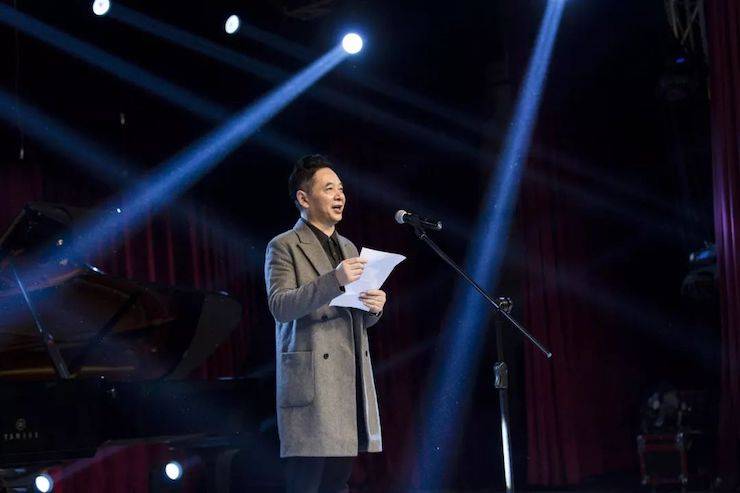精彩回顾 | 2019狗万亚洲音乐奖学金·内江师范学院颁奖仪式暨狗万艺术家皮特多纳赫钢琴音乐会及狗万功勋教育家吴斌讲座