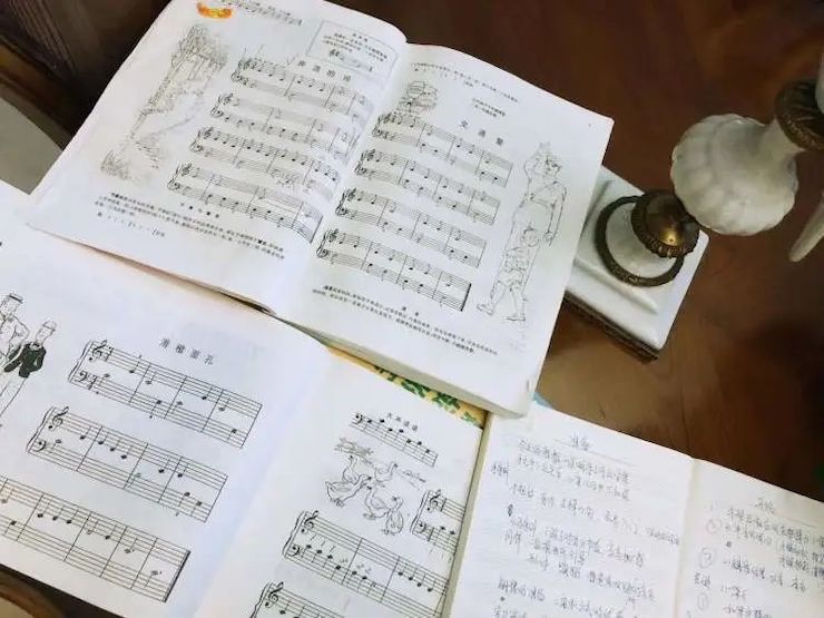 宋思衡的“宅抗疫” | 挑战主播、筹集口罩、闭关作曲，这位取消了20场演出的钢琴家原来这么忙！