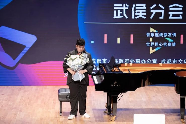 活动报道 | “科技助力，跨越时空”，小鹿纯子携手刘明康共享中日音乐盛宴