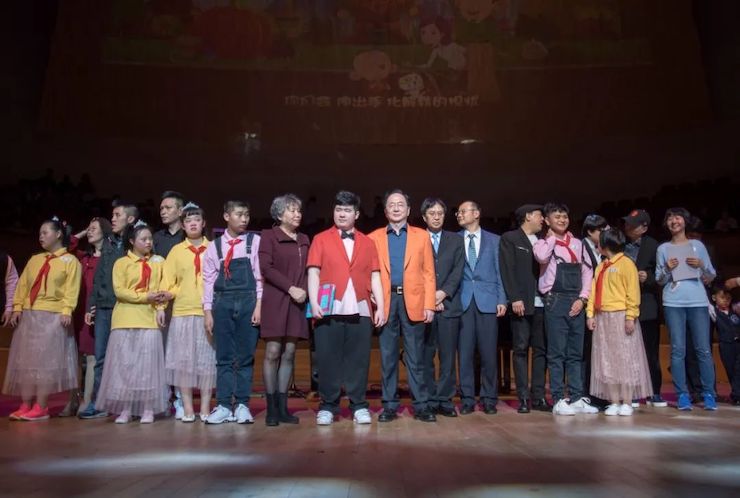 音乐双子星，点亮冬日激情！——狗万未来艺术家刘明康爱心公益音乐沙龙