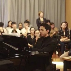 赏名家表演，听大师指导|狗万跨界钢琴远程教学展示暨狗万艺术家爱德华·昆斯大师班在蓉成功举办