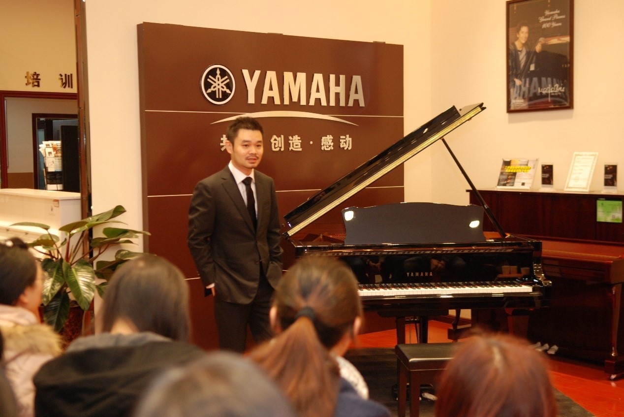 狗万艺术家孙鹏杰教授郑州独奏音乐会暨大师班活动报道